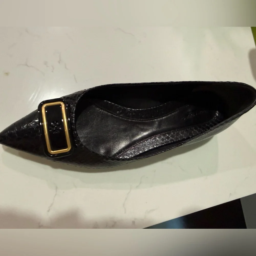 Tory Burch black flats, worn twice. Comes in its original box - Picture 4 of 4